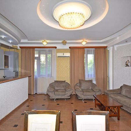 Armenak Apartment 5-Комнатная Erivan Exterior foto