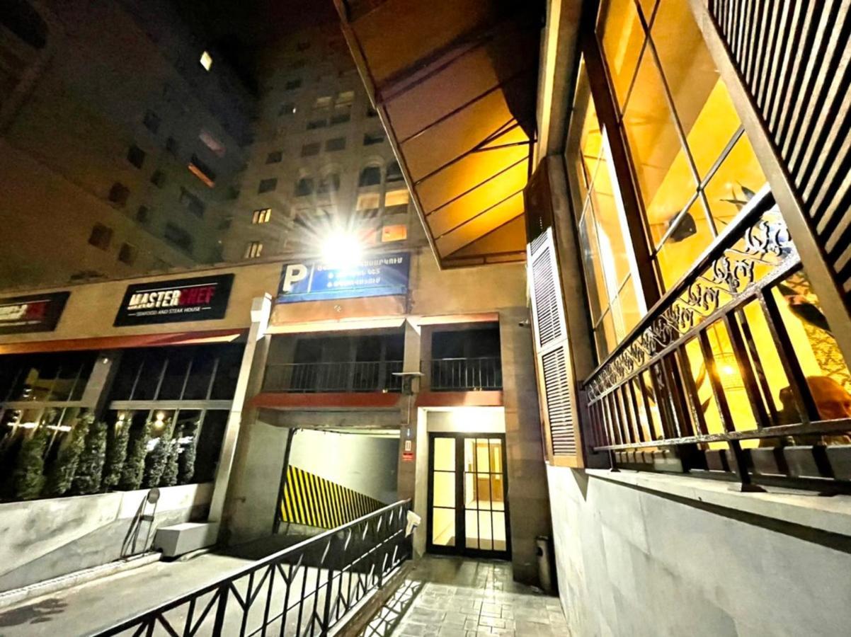 Armenak Apartment 5-Комнатная Erivan Exterior foto