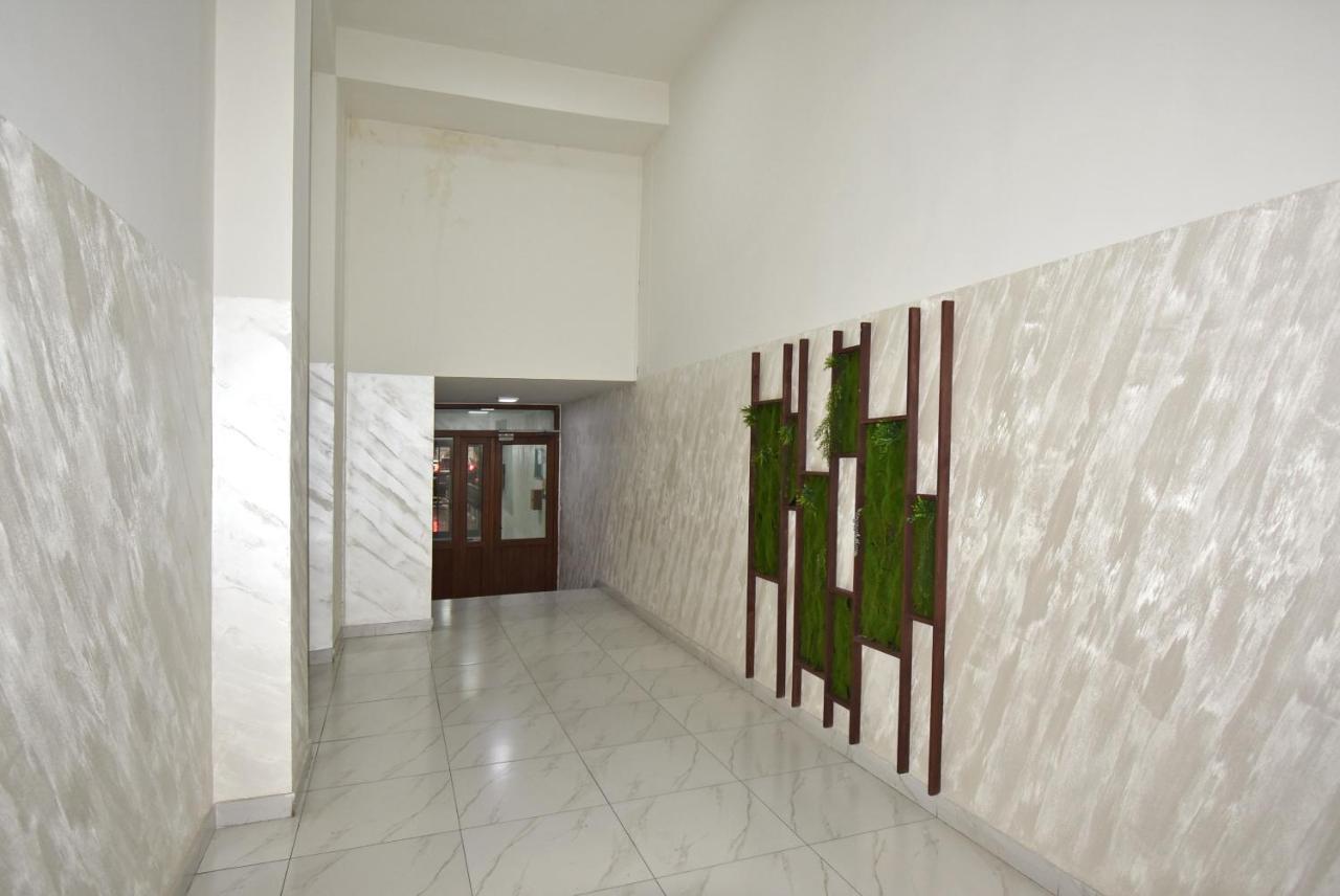 Armenak Apartment 5-Комнатная Erivan Exterior foto