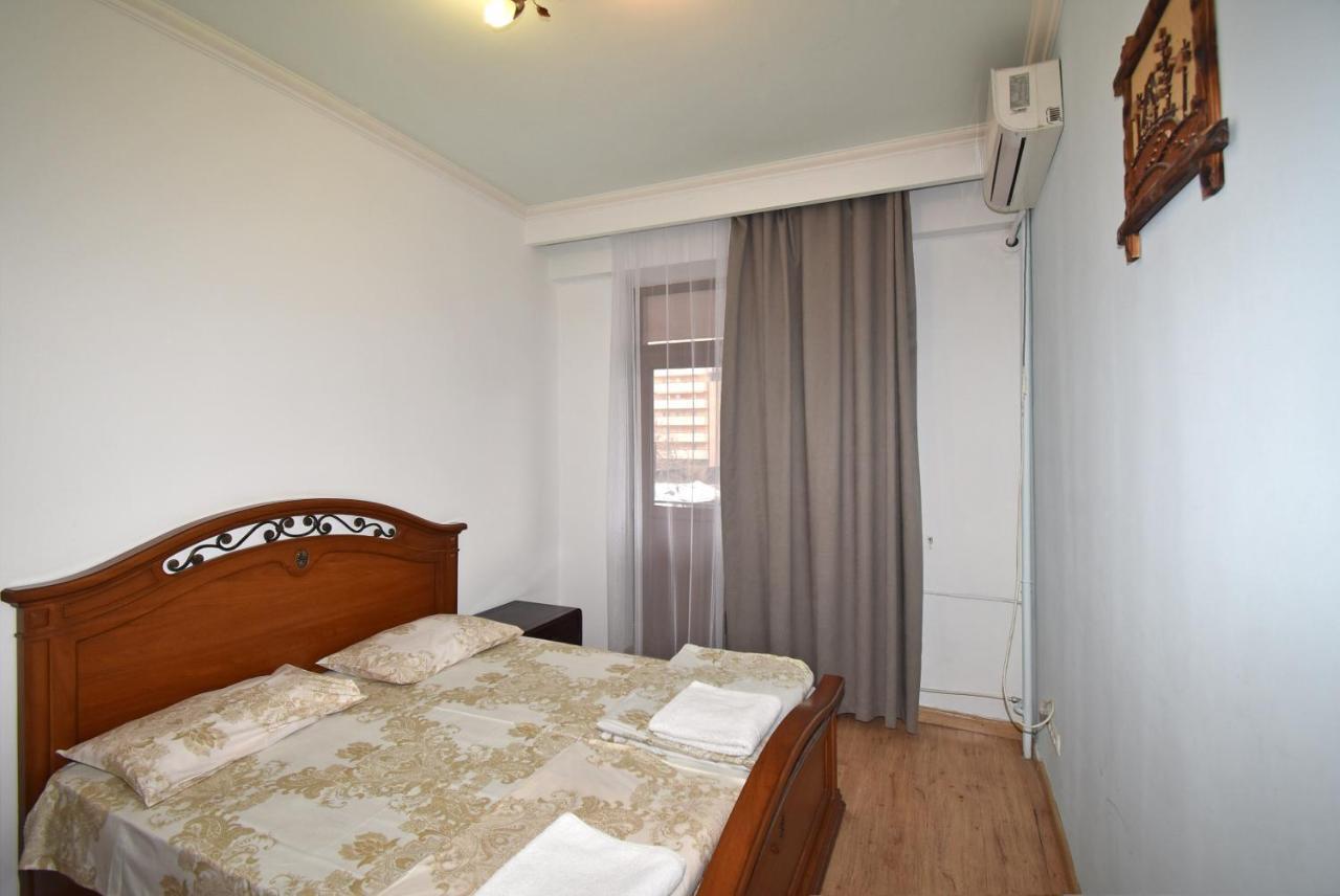 Armenak Apartment 5-Комнатная Erivan Exterior foto
