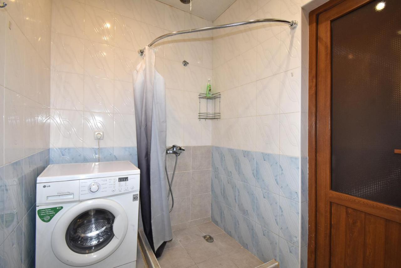 Armenak Apartment 5-Комнатная Erivan Exterior foto