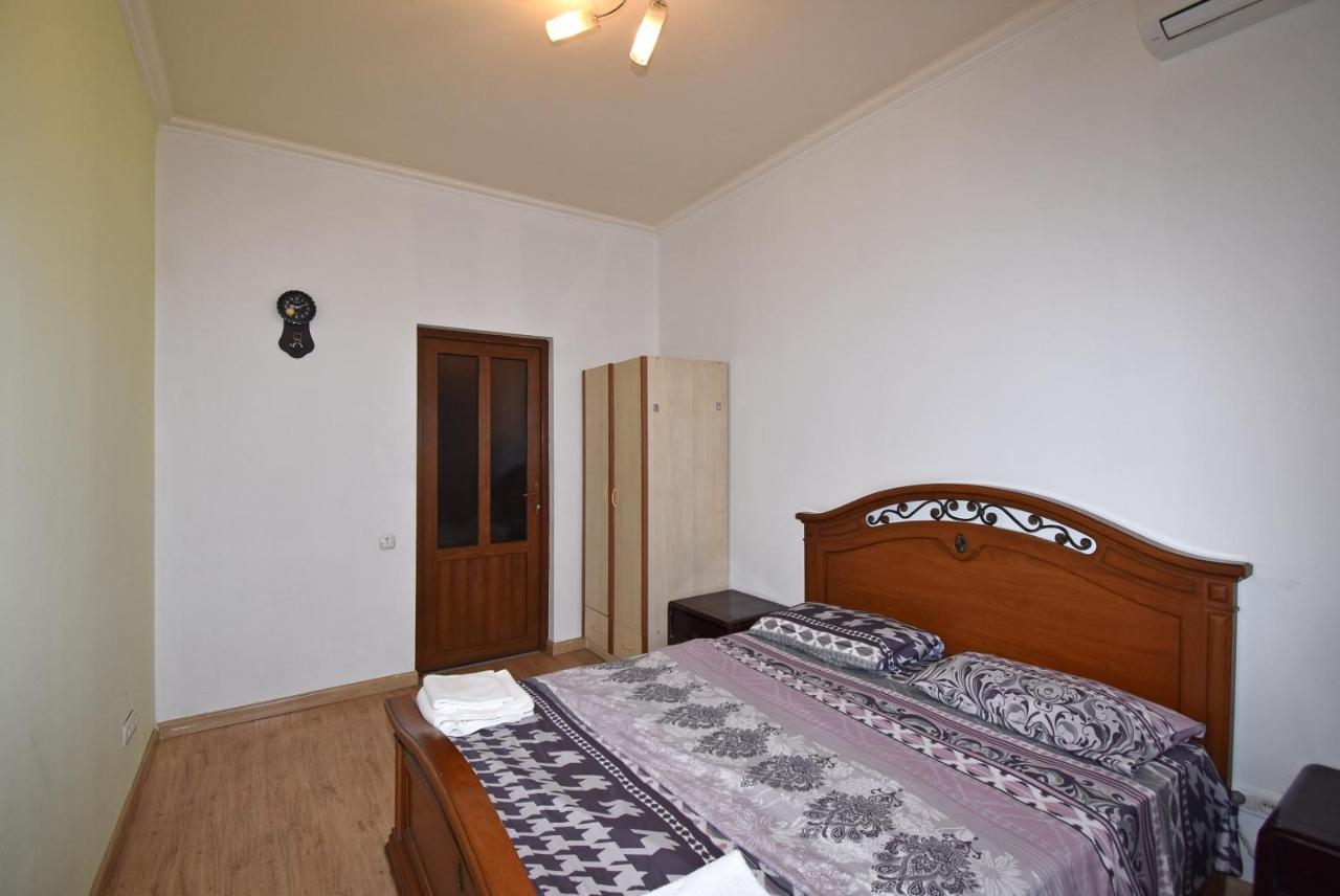 Armenak Apartment 5-Комнатная Erivan Exterior foto