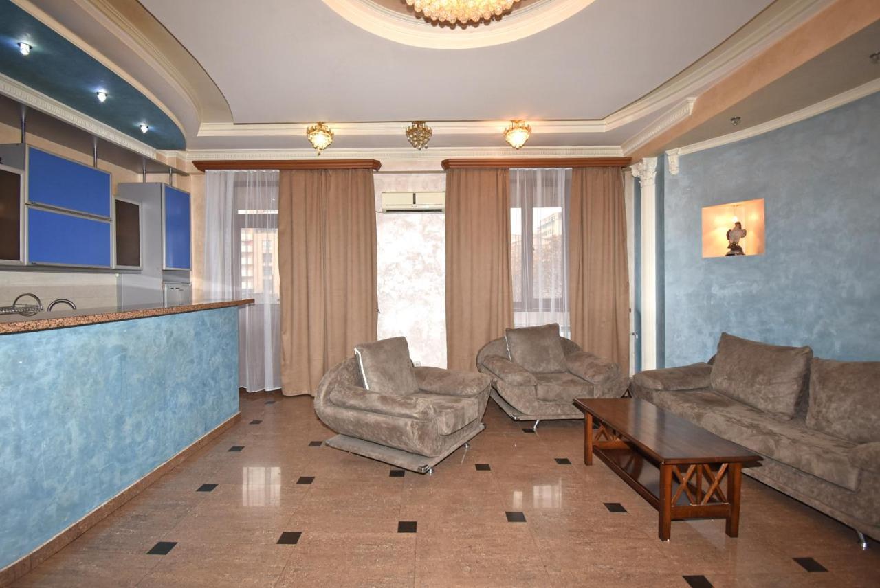 Armenak Apartment 5-Комнатная Erivan Exterior foto