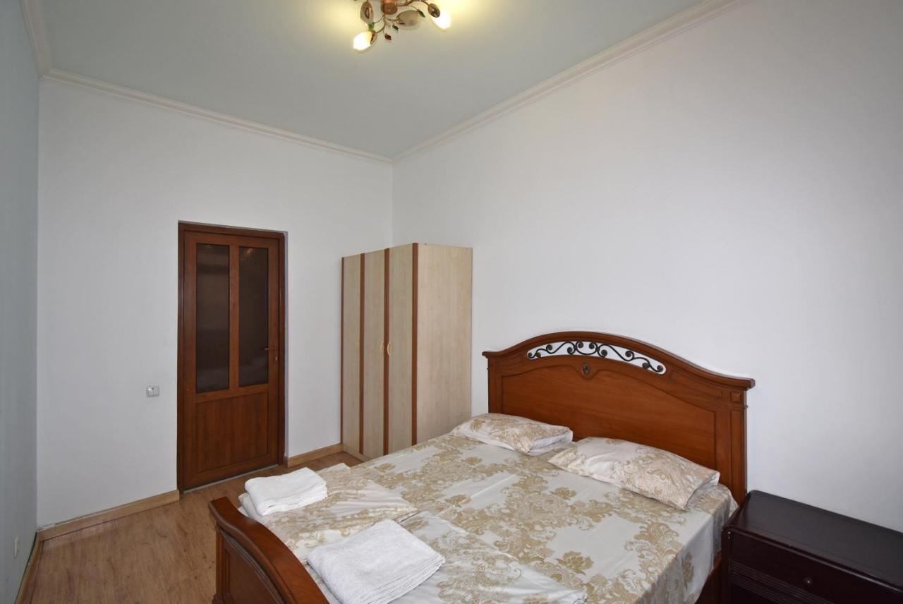 Armenak Apartment 5-Комнатная Erivan Exterior foto