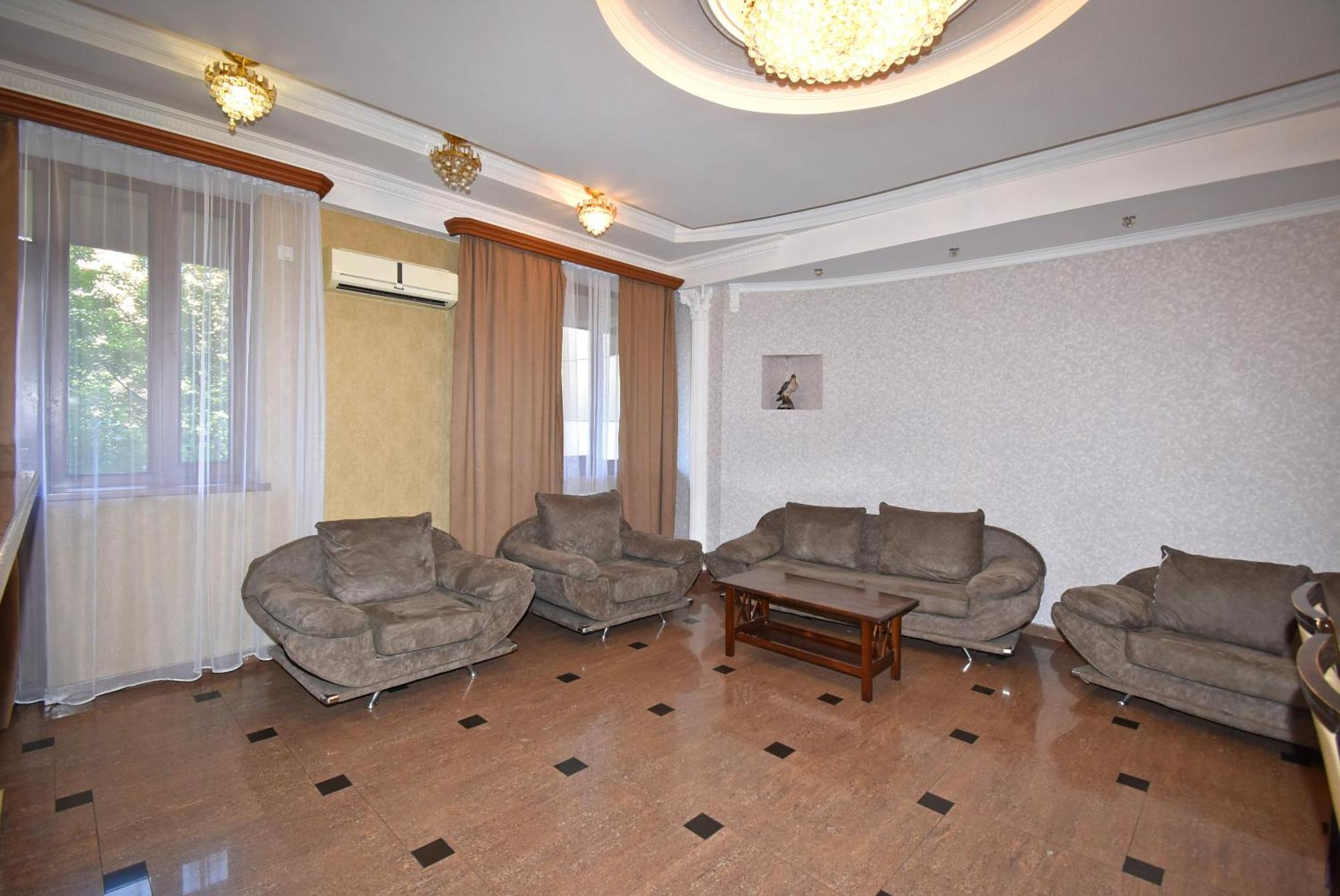 Armenak Apartment 5-Комнатная Erivan Exterior foto